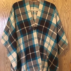 Flannel cape with toggle closure NWOT